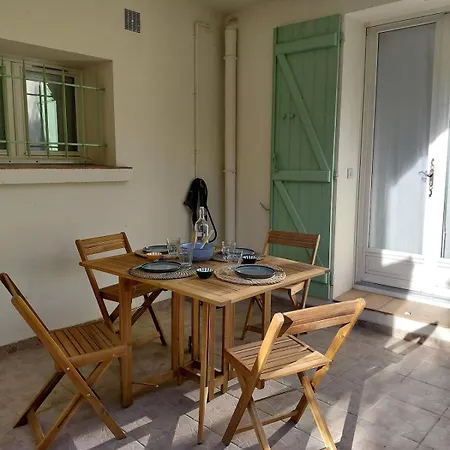 Rez De Jardin T3 Villa, Sainte-marguerite